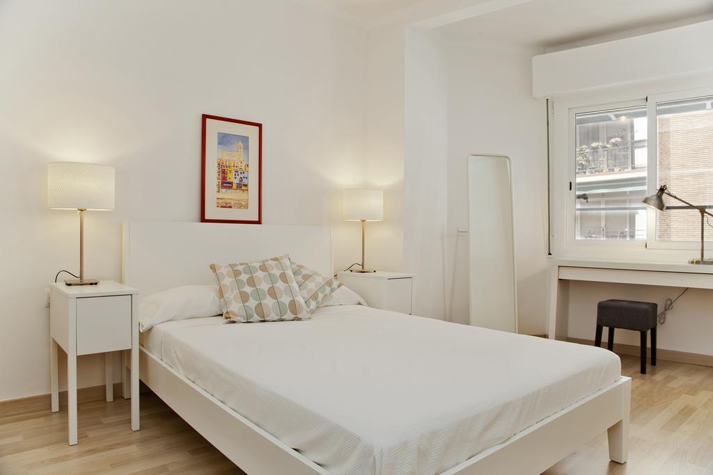 Appartement Flateli Roger 2 à Barcelone Extérieur photo