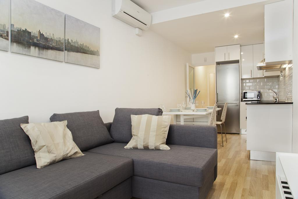 Appartement Flateli Roger 2 à Barcelone Extérieur photo