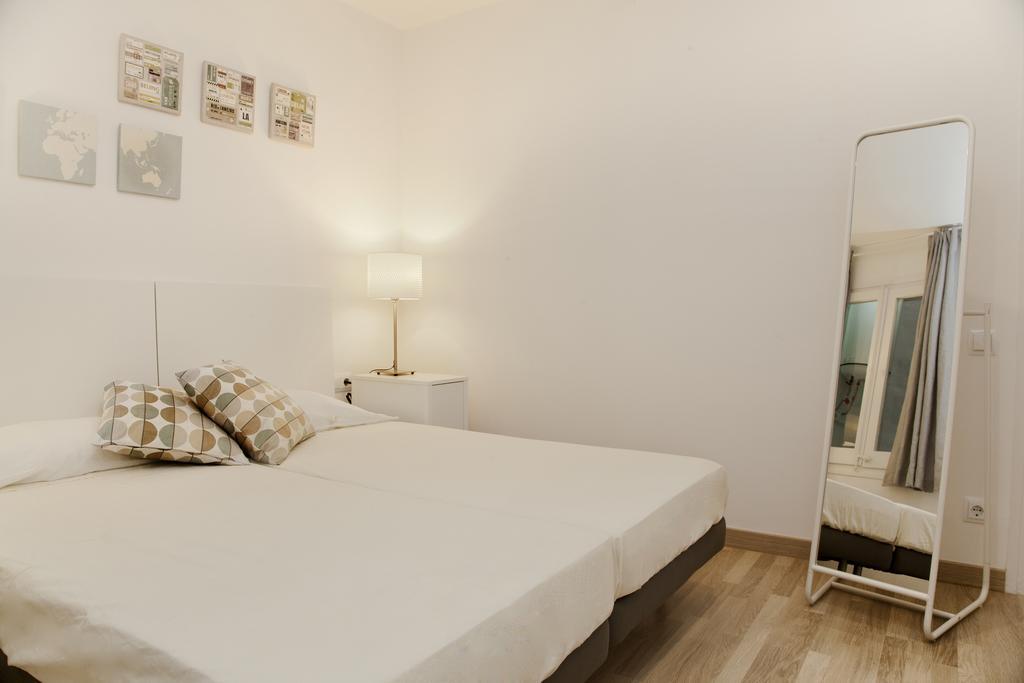 Appartement Flateli Roger 2 à Barcelone Extérieur photo
